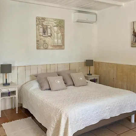 Domaine Au Coeur Des Alpilles Bed & Breakfast Maussane-les-Alpilles Exterior photo