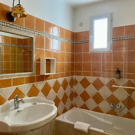 Domaine Au Coeur Des Alpilles Bed & Breakfast Maussane-les-Alpilles Exterior photo