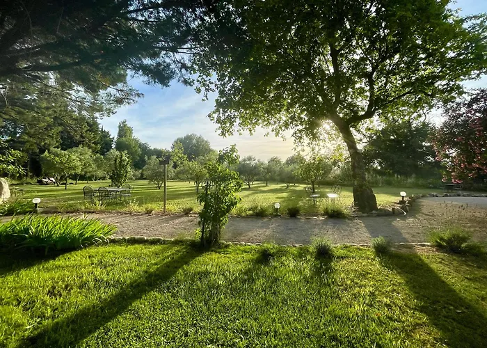 Domaine Au Coeur Des Alpilles