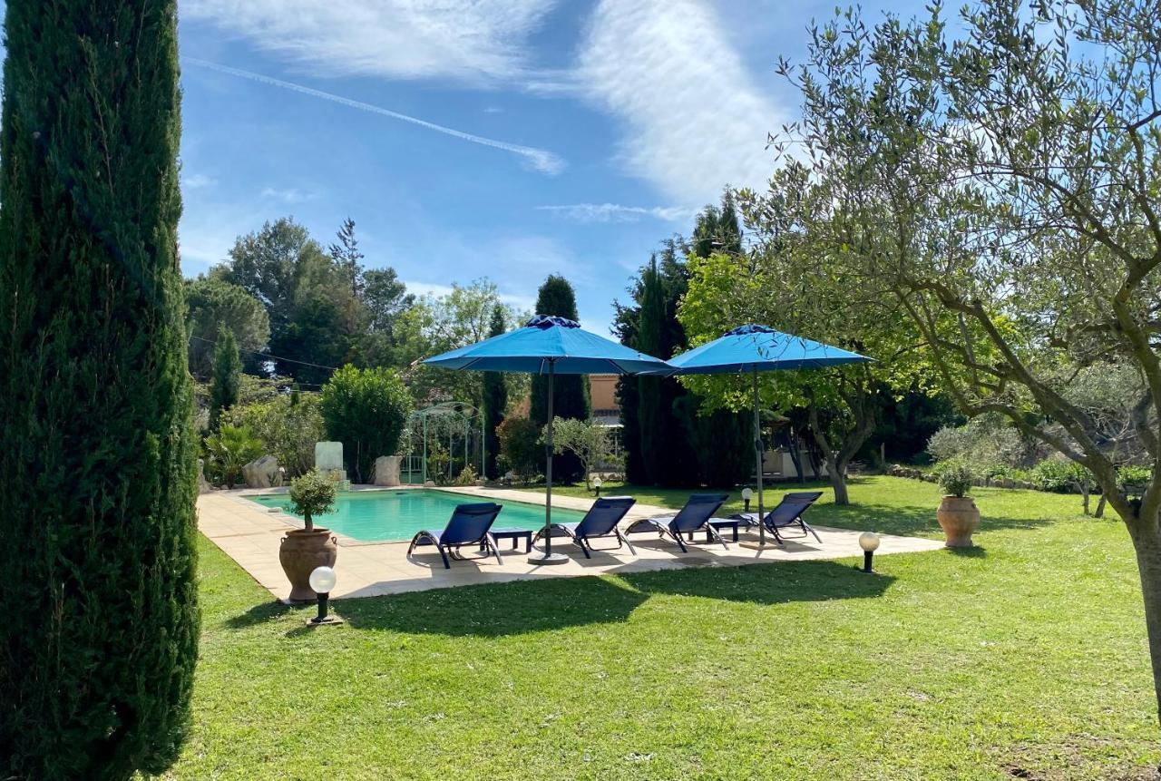 Domaine Au Coeur Des Alpilles