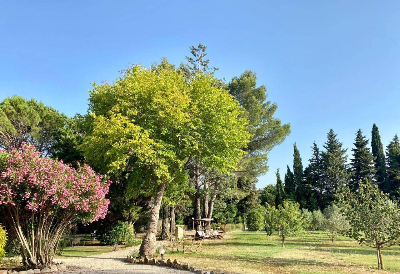 Domaine Au Coeur Des Alpilles Frühstückspension