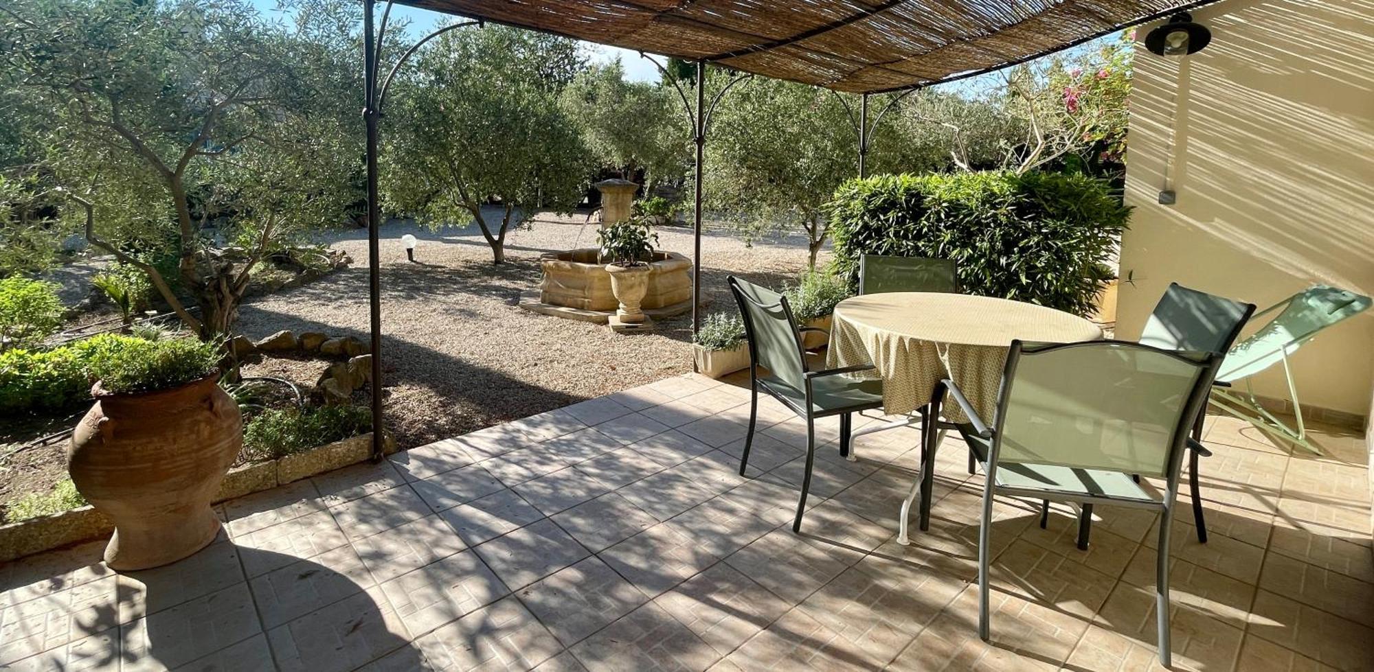 Domaine Au Coeur Des Alpilles