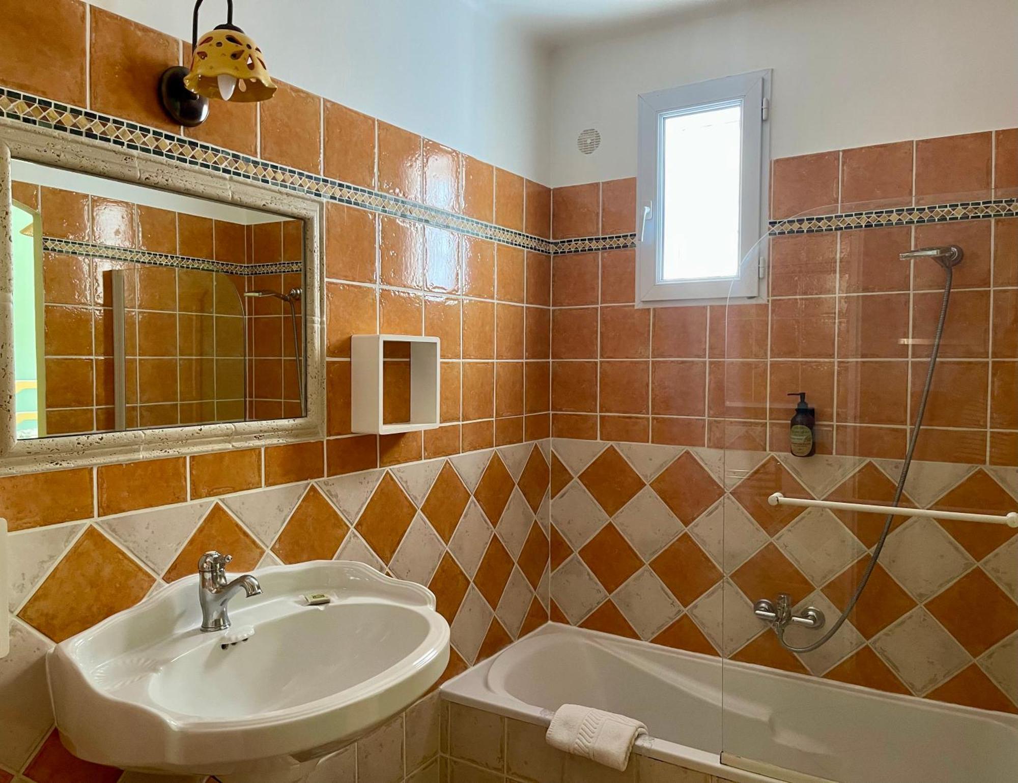 Domaine Au Coeur Des Alpilles Bed & Breakfast *