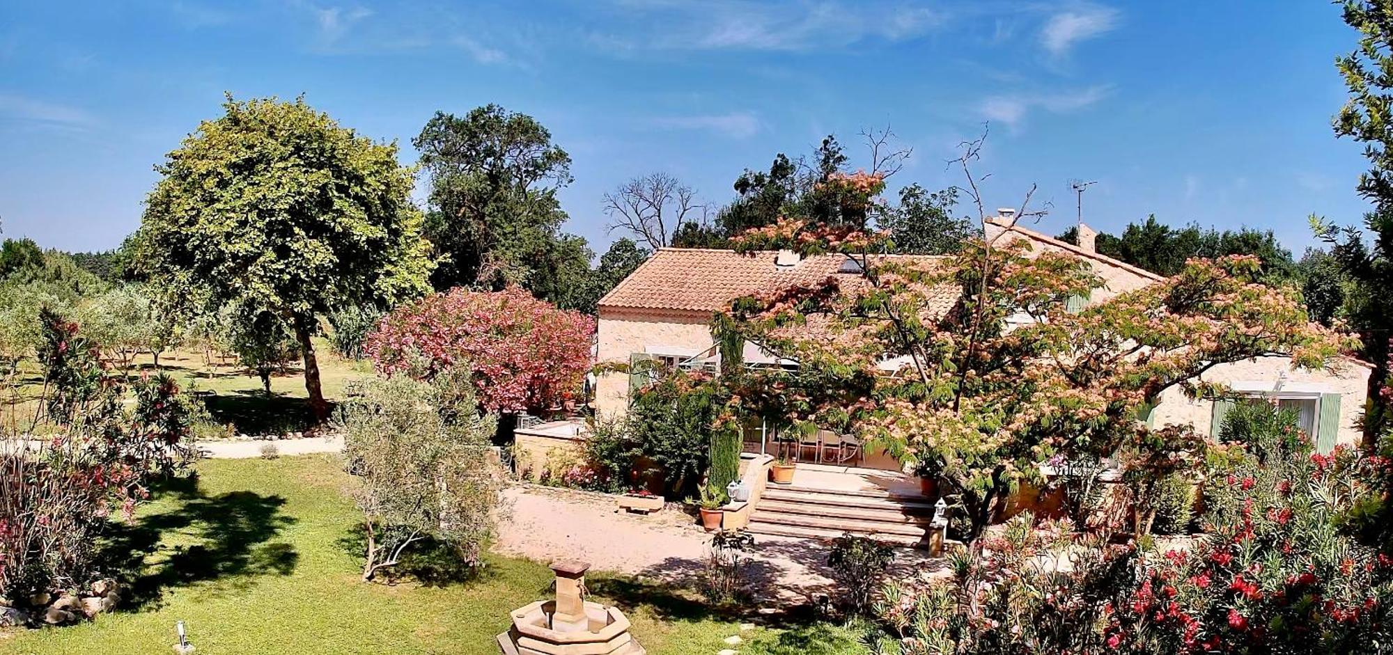 Domaine Au Coeur Des Alpilles Bed & Breakfast Maussane les Alpilles